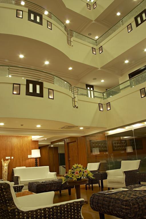 Shilton Royale Hotel Bangalore Exterior photo