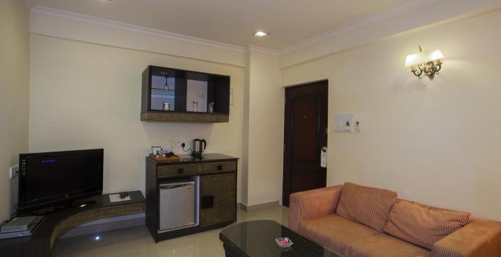 Shilton Royale Hotel Bangalore Exterior photo
