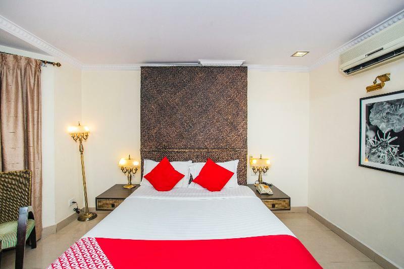 Shilton Royale Hotel Bangalore Exterior photo